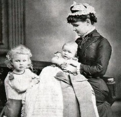 Helena-of-Albany-and-children-e1297771131718-300x291